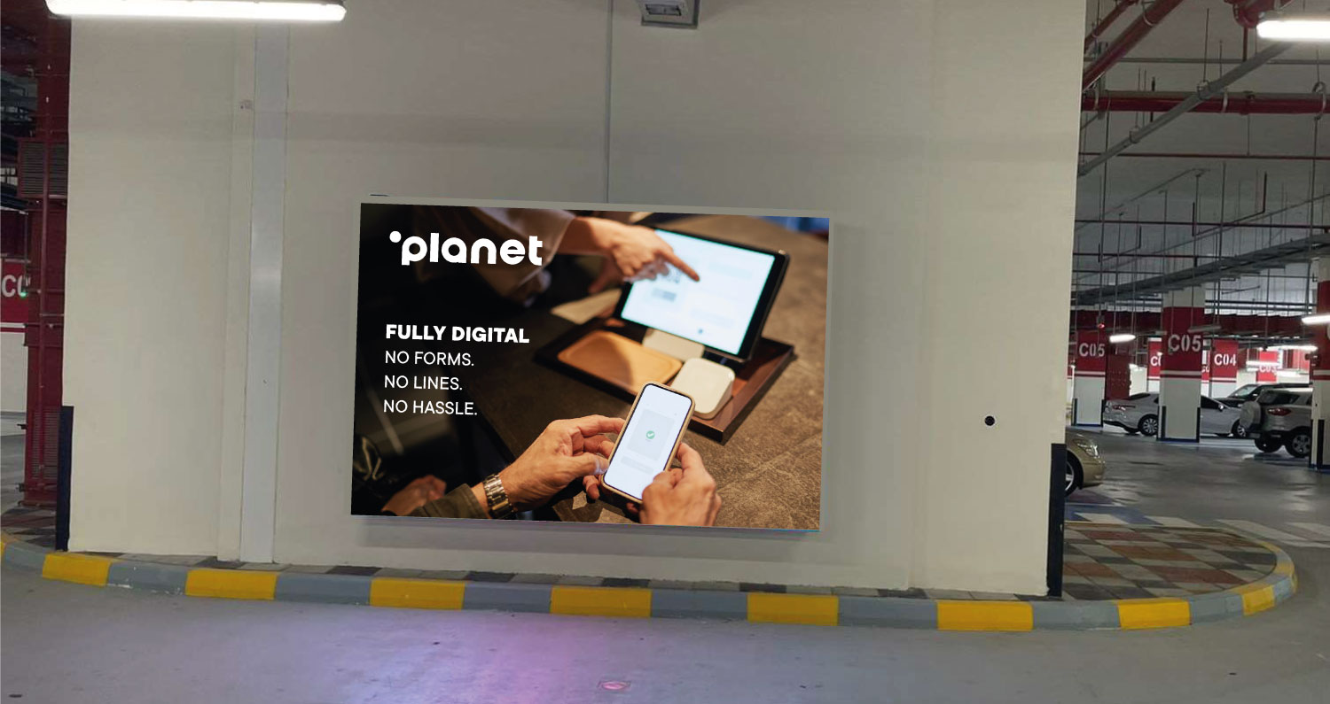 Planet Outdoor Advert Design